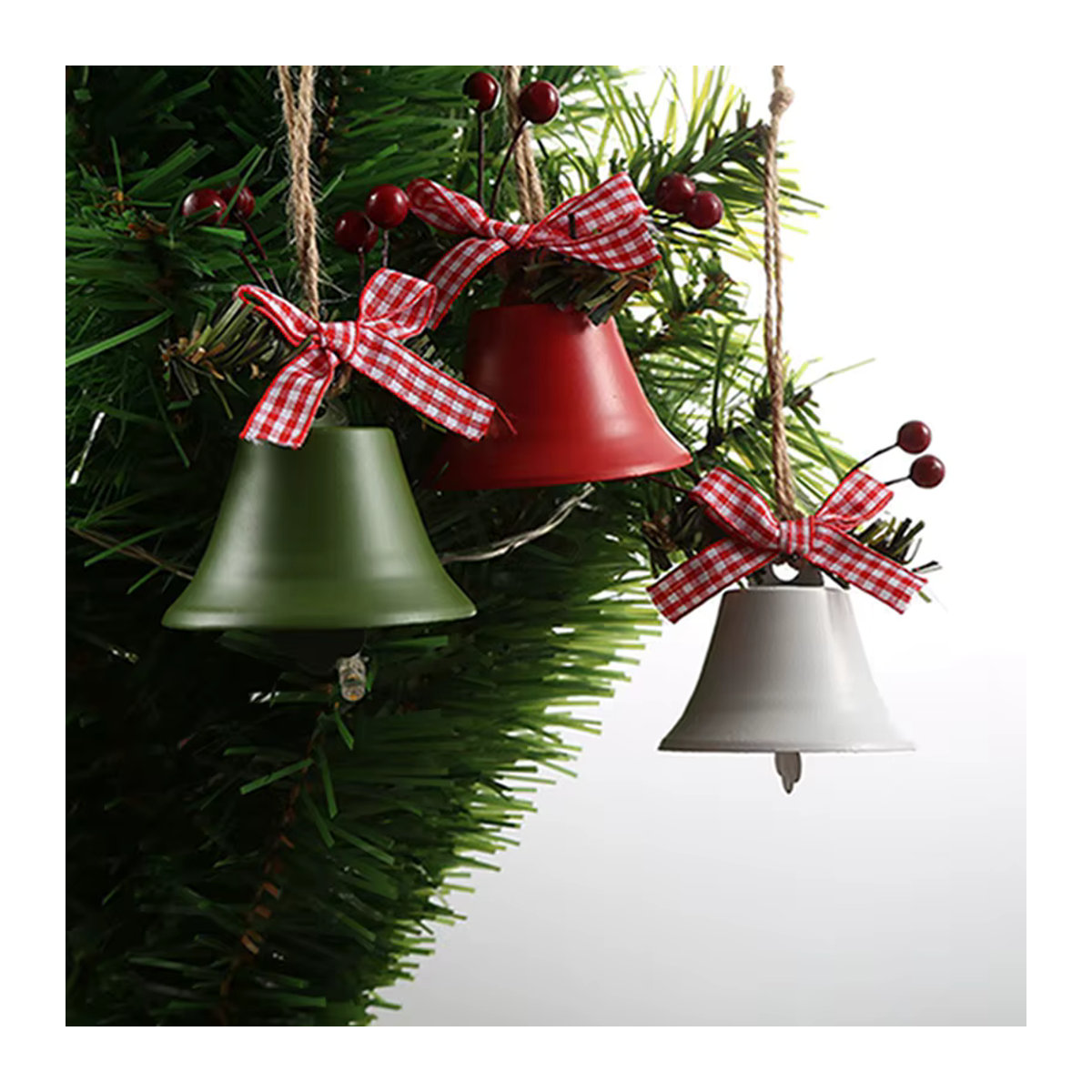 Ataozhekou Weihnachtsglocken-Hängeornament aus Metall in mehrfarbigem rustikalem Design - Bild 3