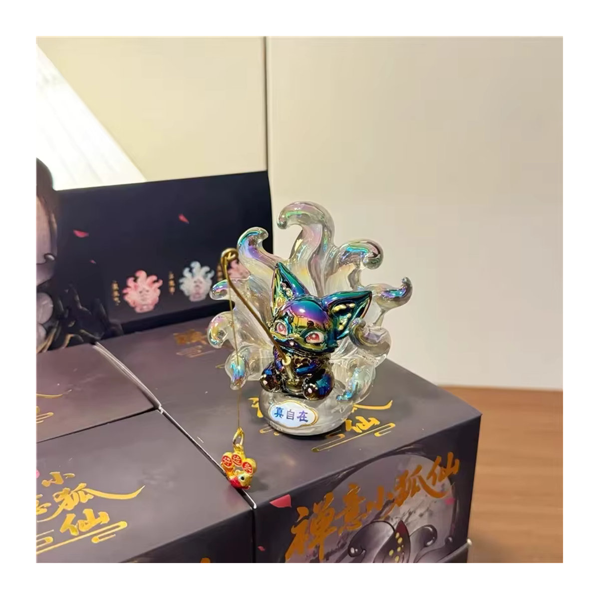 AtiTi Neun-Schwänziger Fuchs Blindbox im chinesischen Zen-Stil als bunte LED-Nachtlichtfigur aus Kunstharz zur Tischdekoration - Bild 4