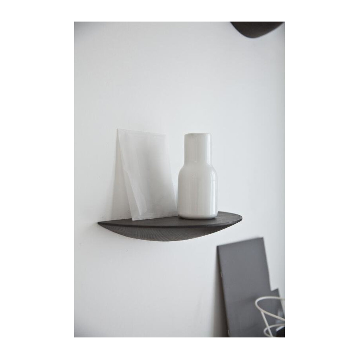 Audo Gridy Fungi Wandregal groß in Beige oder Schwarz, skandinavisches Design aus Holz zur Wandmontage - Bild 1