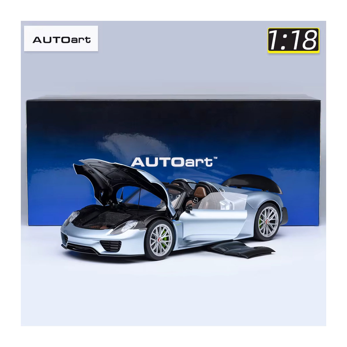 AUTOART 1/18 Porsche 918 Spyder Weissach-Paket in Weiß mit rotem Innenraum als Automodell - Bild 2