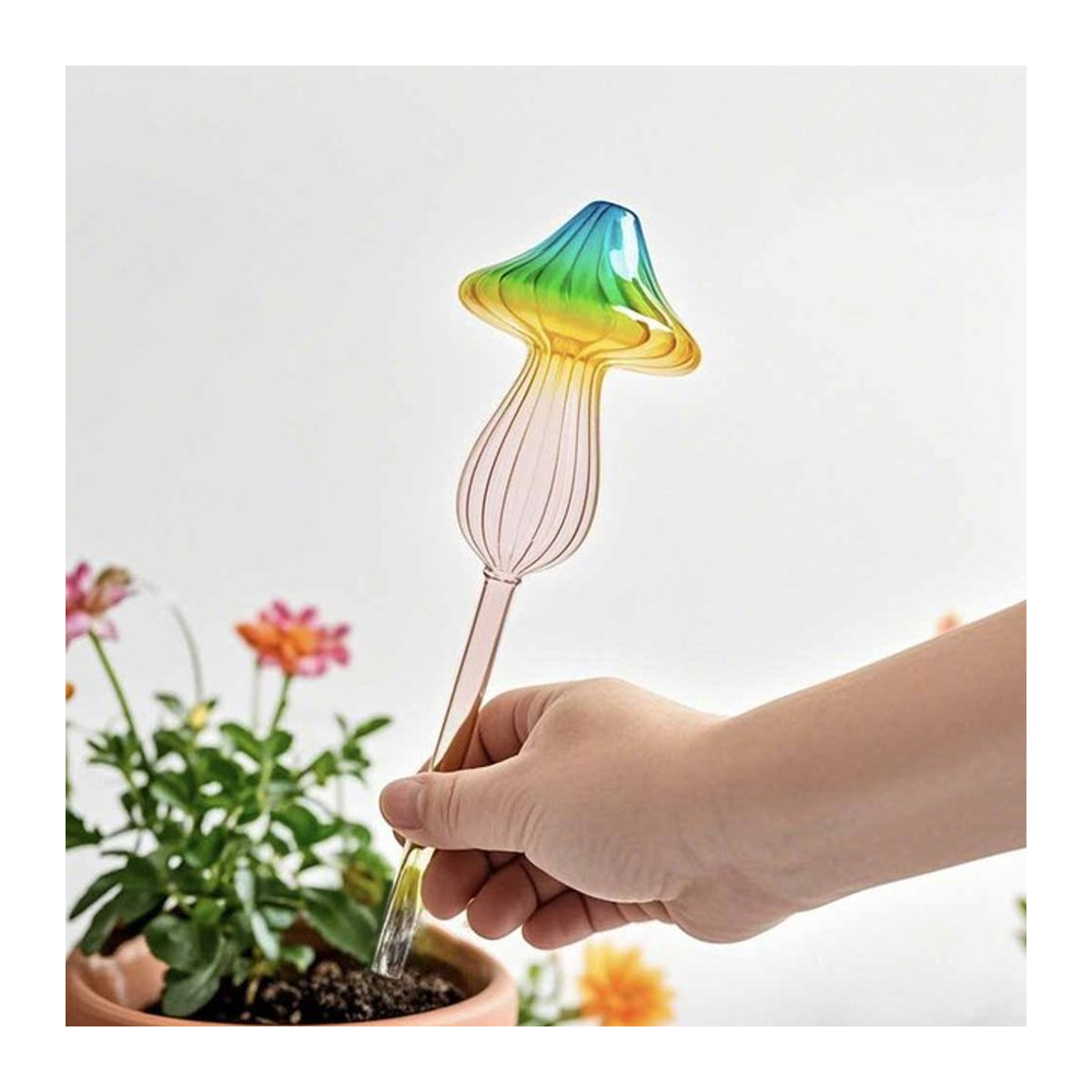 Automatisches Bewässerungsgerät für Pflanzen in Glühbirnenform mit Wassertropfer aus Glas - Bild 1