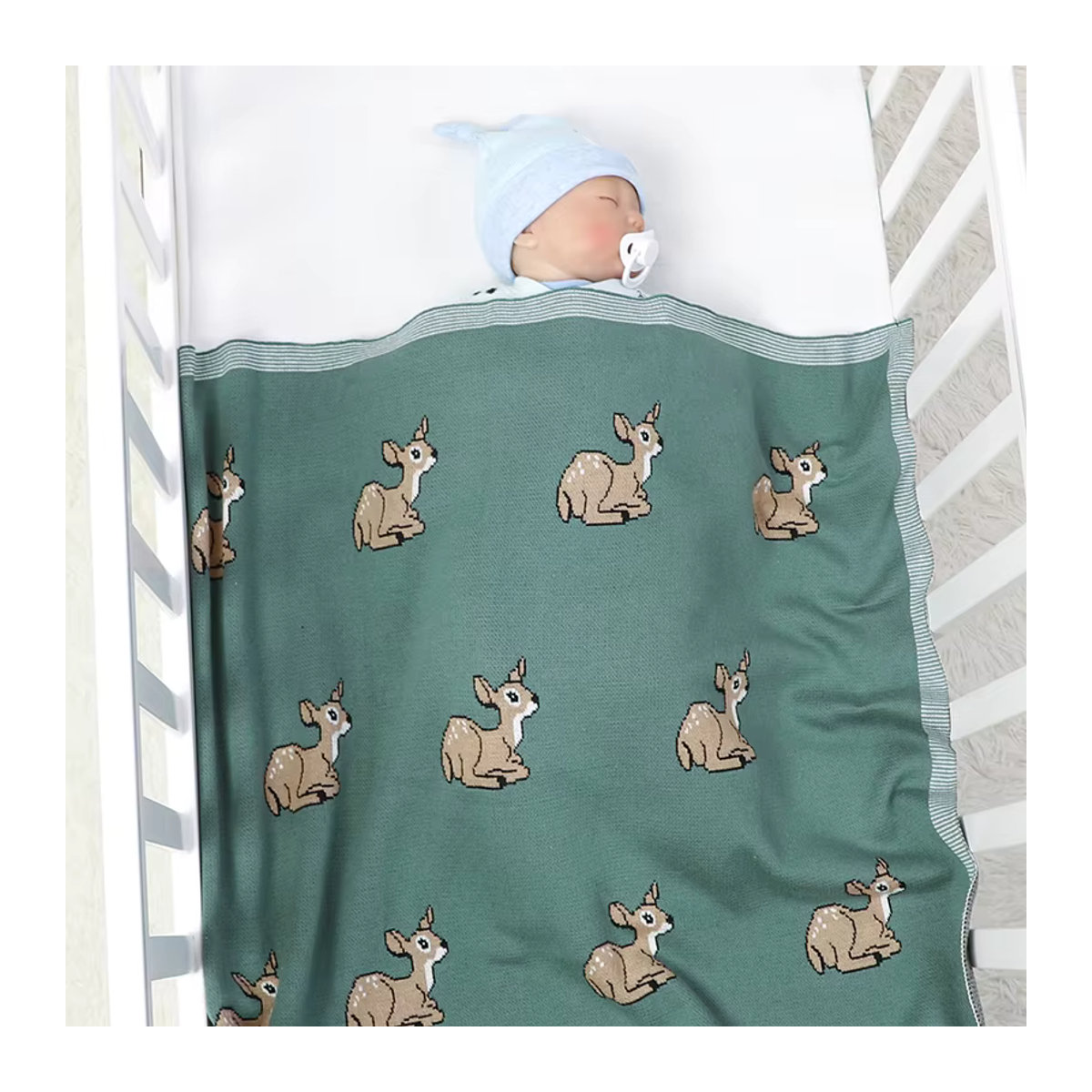 Baby Decke aus Baumwolle mit Sika-Hirsch-Cartoon-Motiv in Grün, B/T: 100 x 80 cm - Bild 2