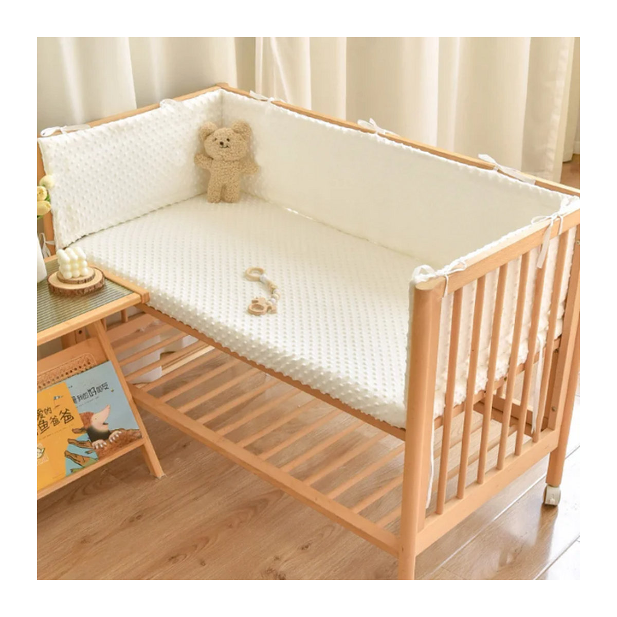 Baby Krippen Zaun Schutz mit Baumwolle Polsterung in Weiß - Bild 1