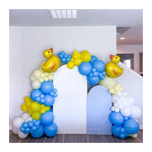 Ballon-Bogen-Set mit Cartoon Tier Motiv Mini Ente in Gelb und Blau für Kinder Geburtstagsdekoration aus Latex und Folie