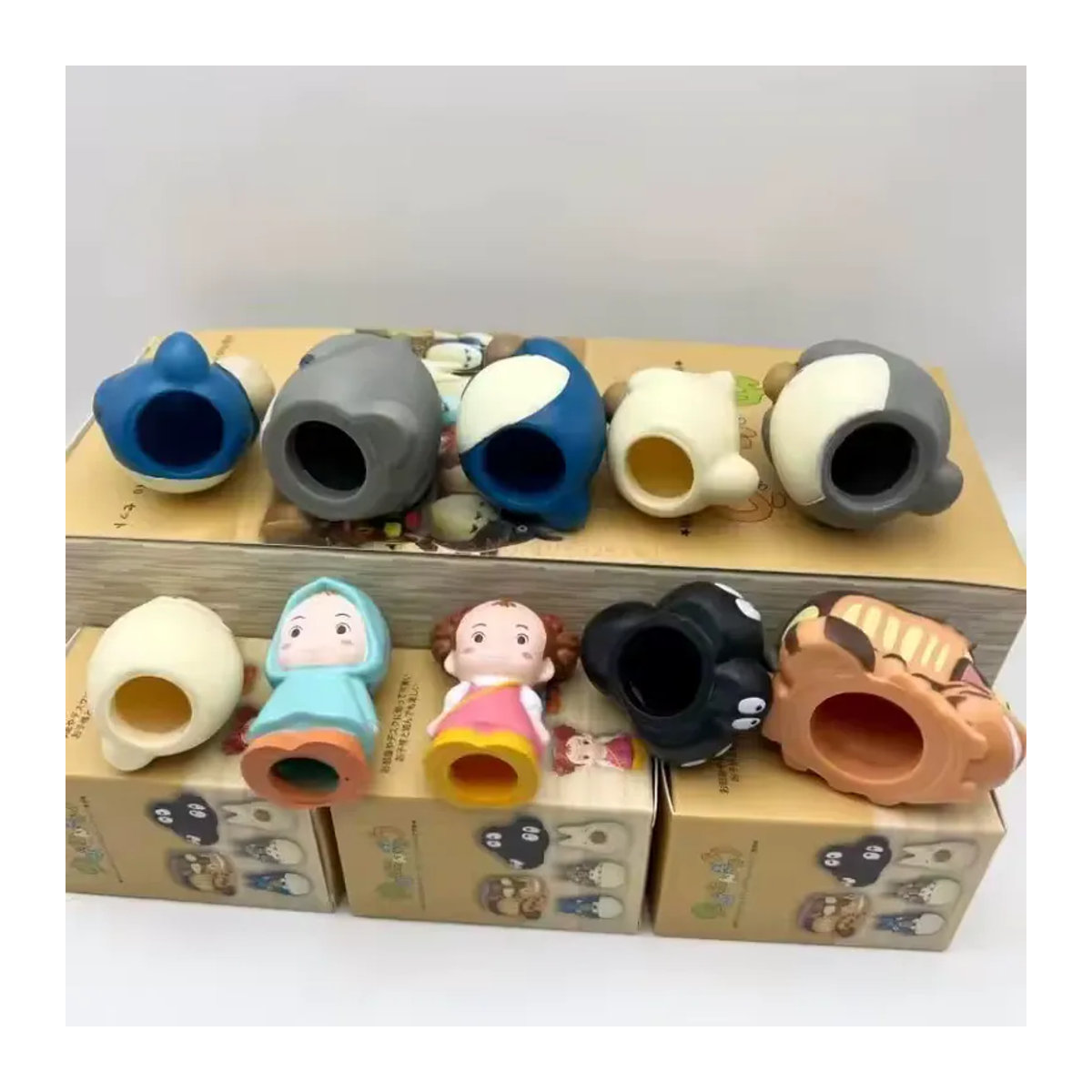 Bandai Anime Cartoon Blindbox Figur aus Kunststoff in Mehrfarbig als dekorative Tier-Figurine für Schreibtisch und Nachttisch - Bild 5