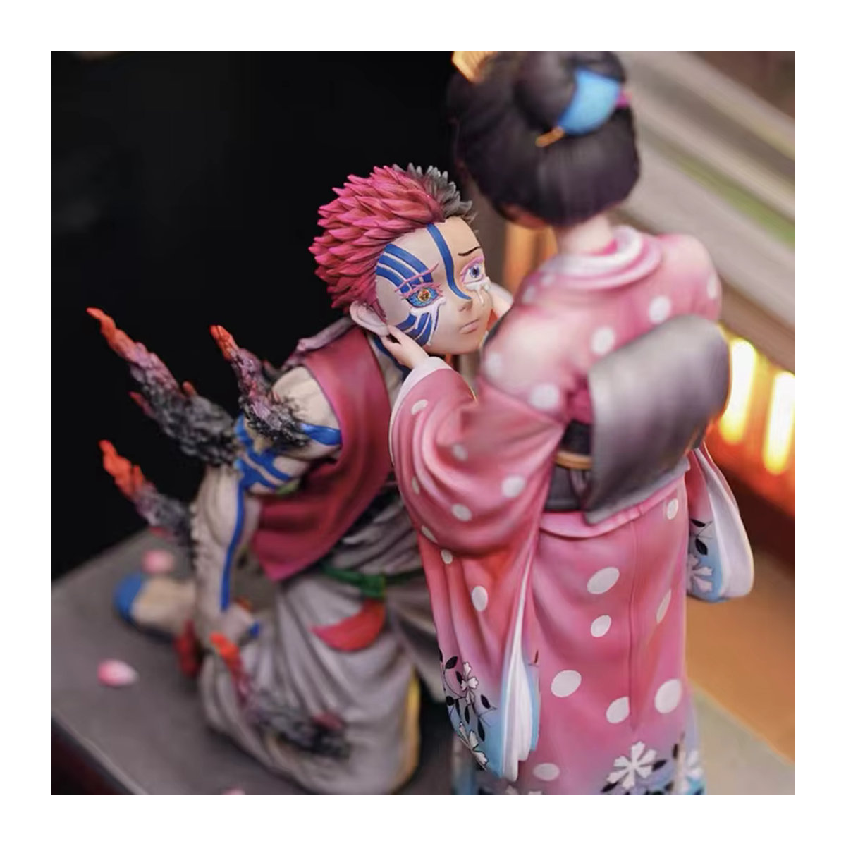 Bandai Anime Dämon Slayer Akaza und Koyuki Actionfigur aus Kunststoff in Mehrfarbig als Sammlerstatue und Schreibtischdekoration - Bild 5