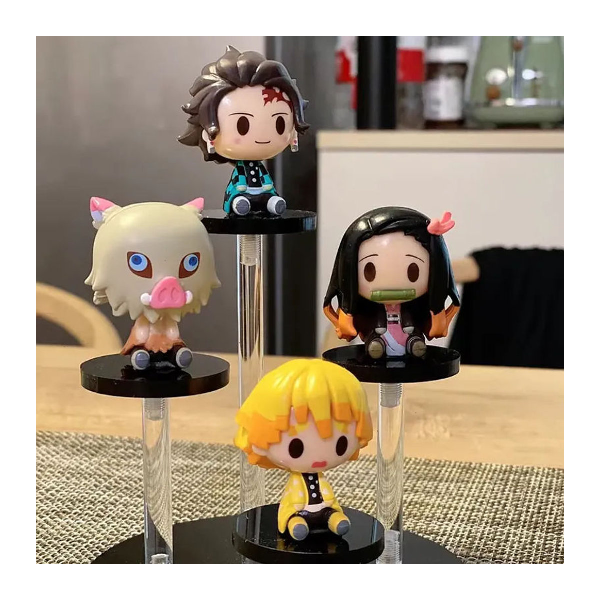 Bandai Anime Demon Slayer Mini-Figuren Set aus Kunststoff, 4 Stück Kawaii Actionfiguren von Nezuko, Tanjirou, Zenitsu und Inosuke, mehrfarbig - Bild 2