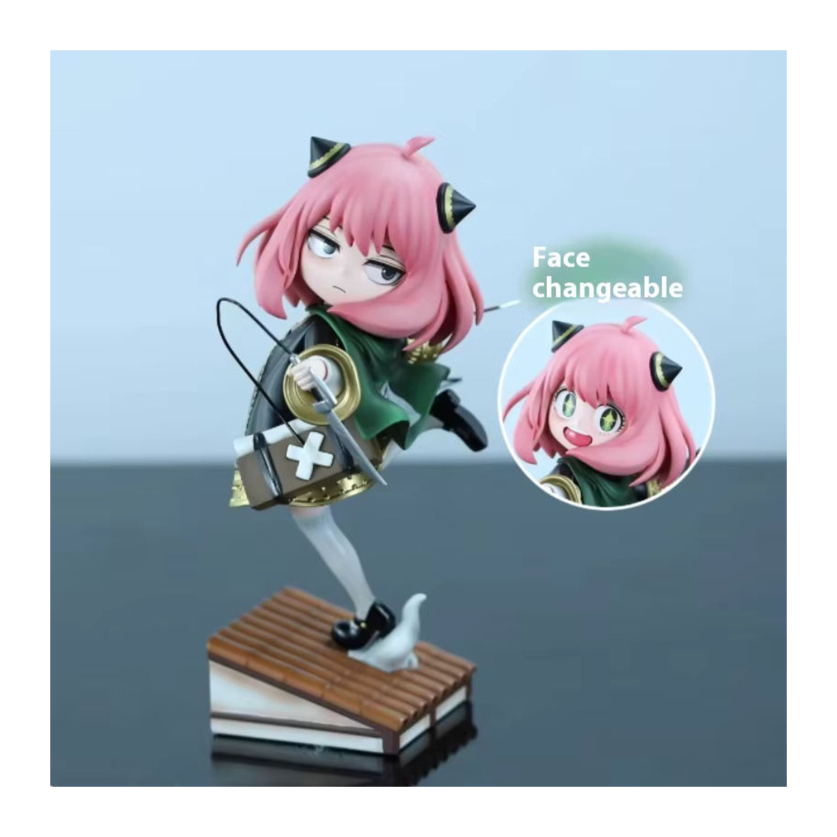 Bandai Anime Figur Anya Spy Family und Levi Ackerman Angriff auf Titan Modell aus Kunststoff, mehrfarbig, Schreibtischdekoration - Bild 2