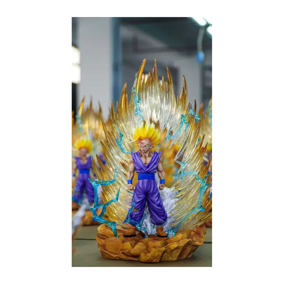 Bandai Anime-Figur aus Kunststoff mit LED-Beleuchtung und austauschbarem Oberkörper, mehrfarbige Sammlerstatue zur Schreibtischdekoration - Bild 2