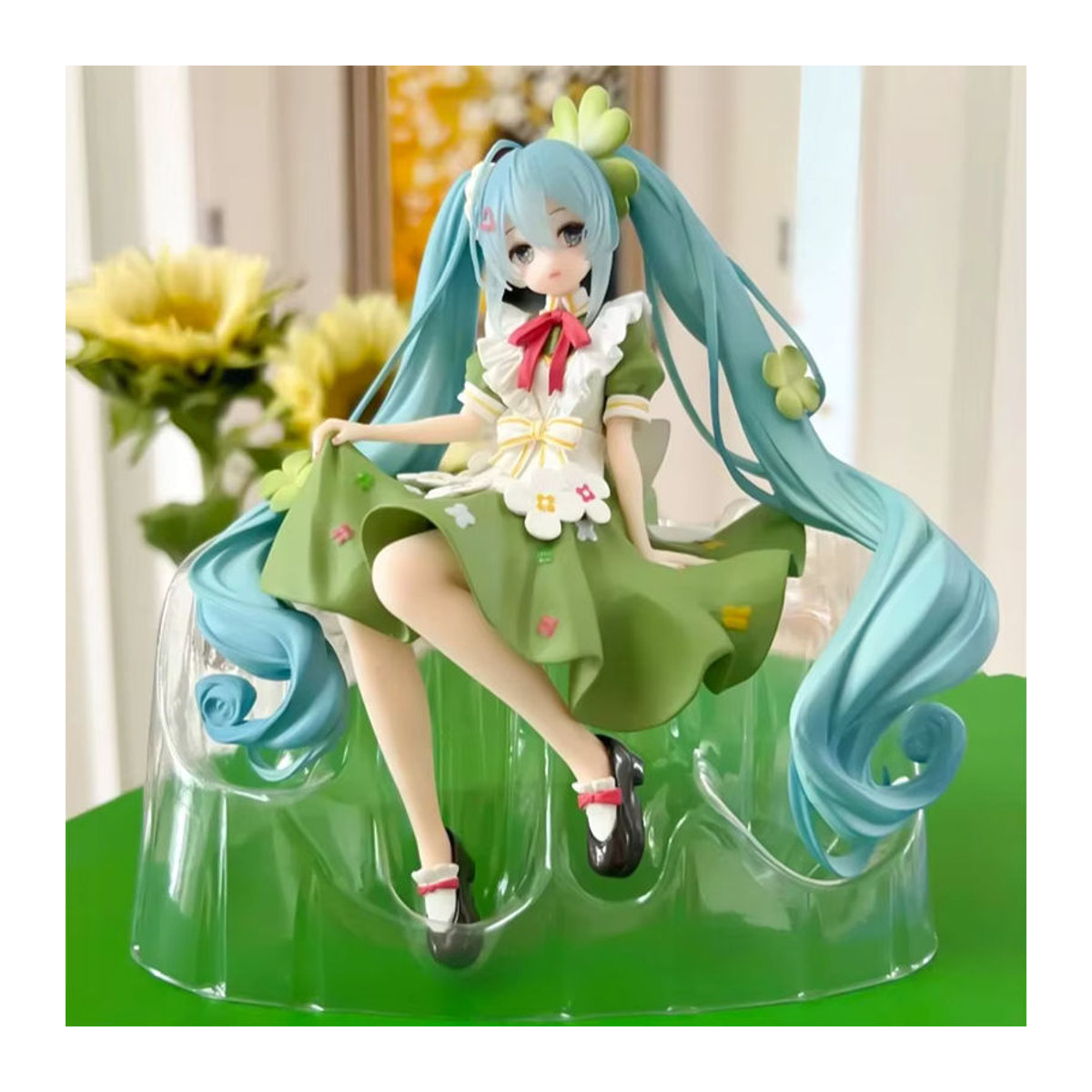 Bandai Anime Figur Hatsune Miku in rosa Kleid mit Kirschblüten-Dekoration aus Kunststoff - Bild 1