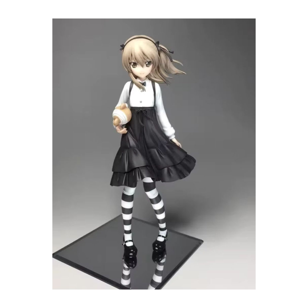Bandai Anime Girls und Panzer Shimada Arisu Figur aus Kunstharz in Weiß zum Selberbauen - Bild 1