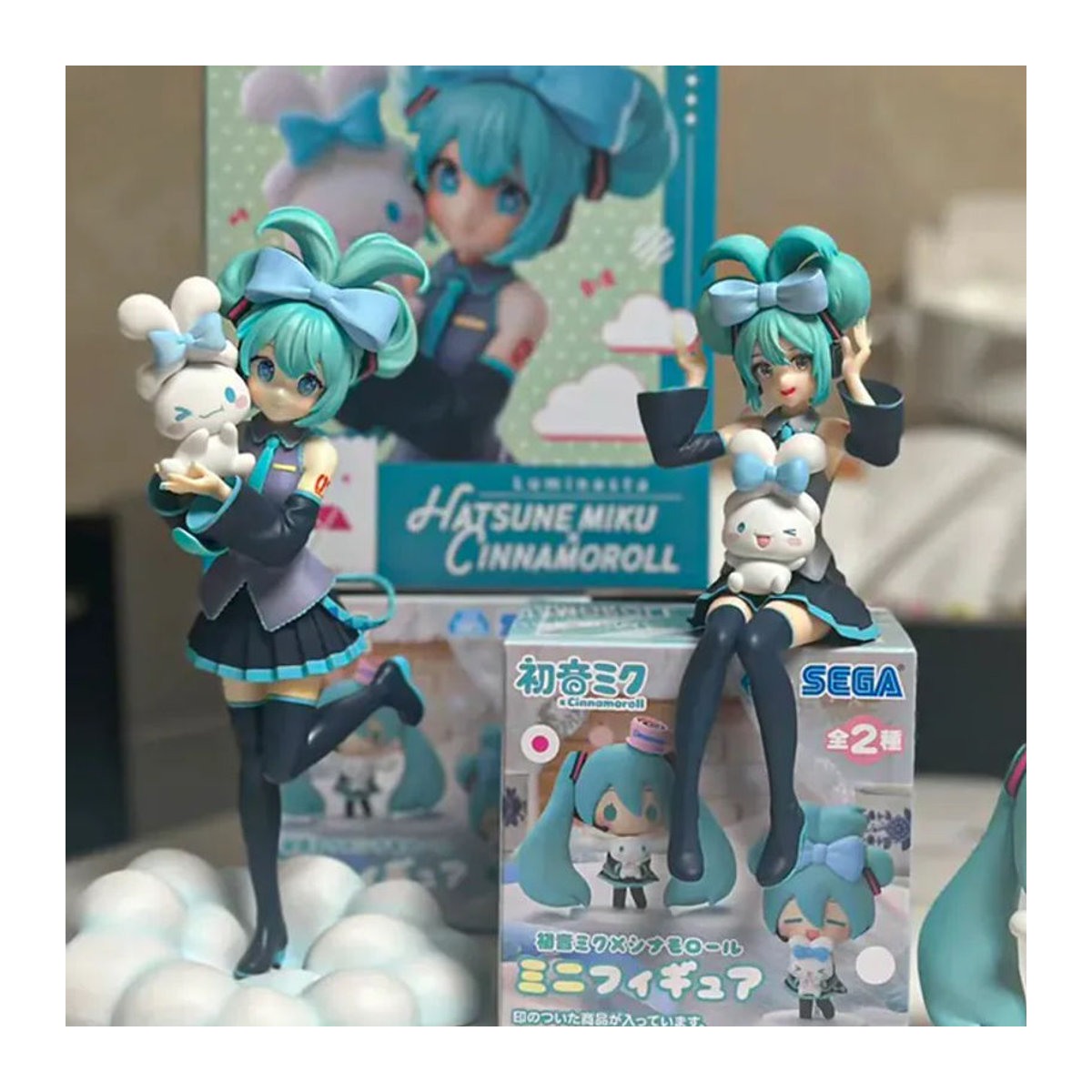 Bandai Anime Hatsune Miku X Cinnamoroll Figur aus Kunststoff, mehrfarbig, stehendes PVC-Modell als Dekoration - Bild 1