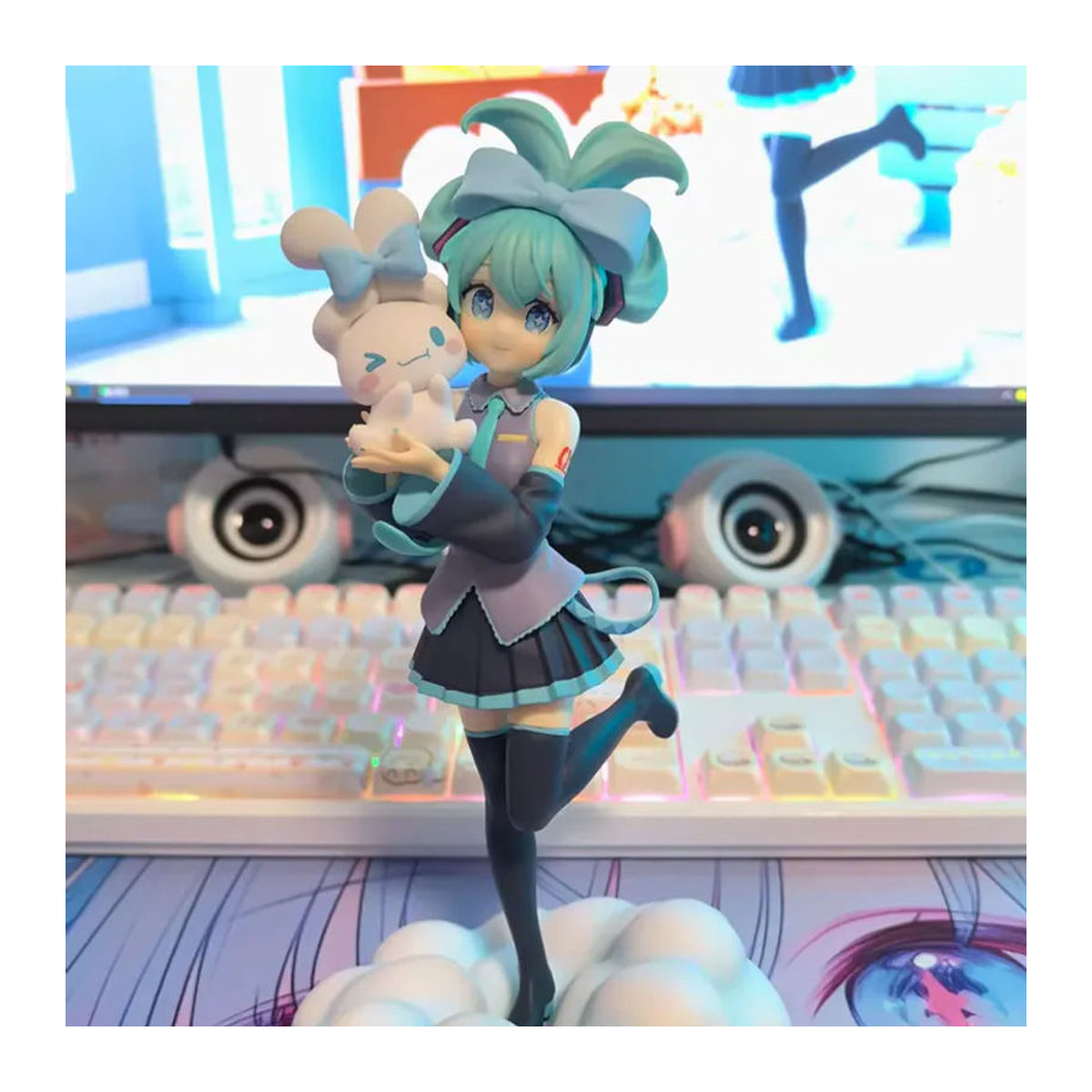 Bandai Anime Hatsune Miku X Cinnamoroll Figur aus Kunststoff, mehrfarbig, stehendes PVC-Modell als Dekoration - Bild 4