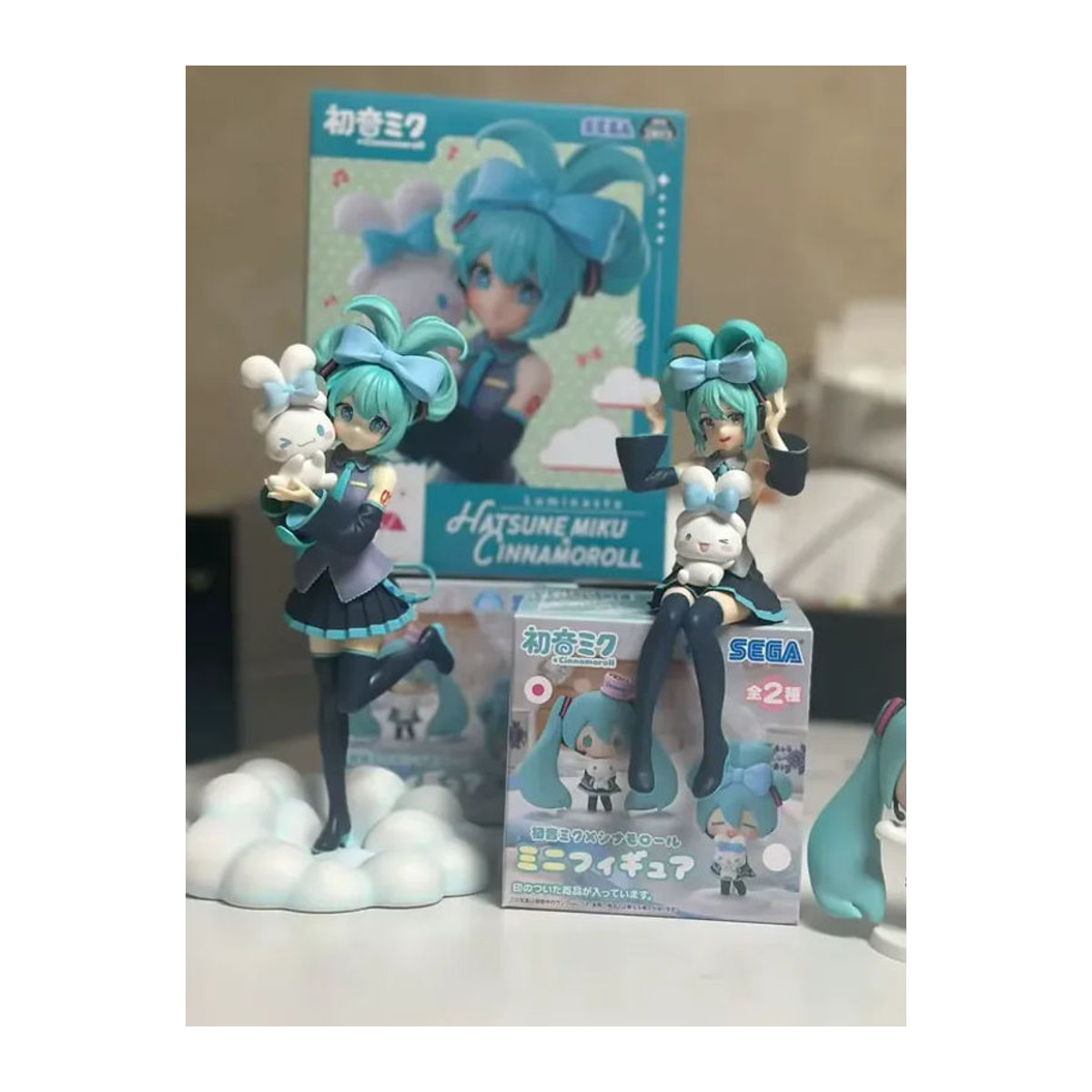 Bandai Anime Hatsune Miku X Cinnamoroll Figur aus Kunststoff, mehrfarbig, stehendes PVC-Modell als Dekoration - Bild 7