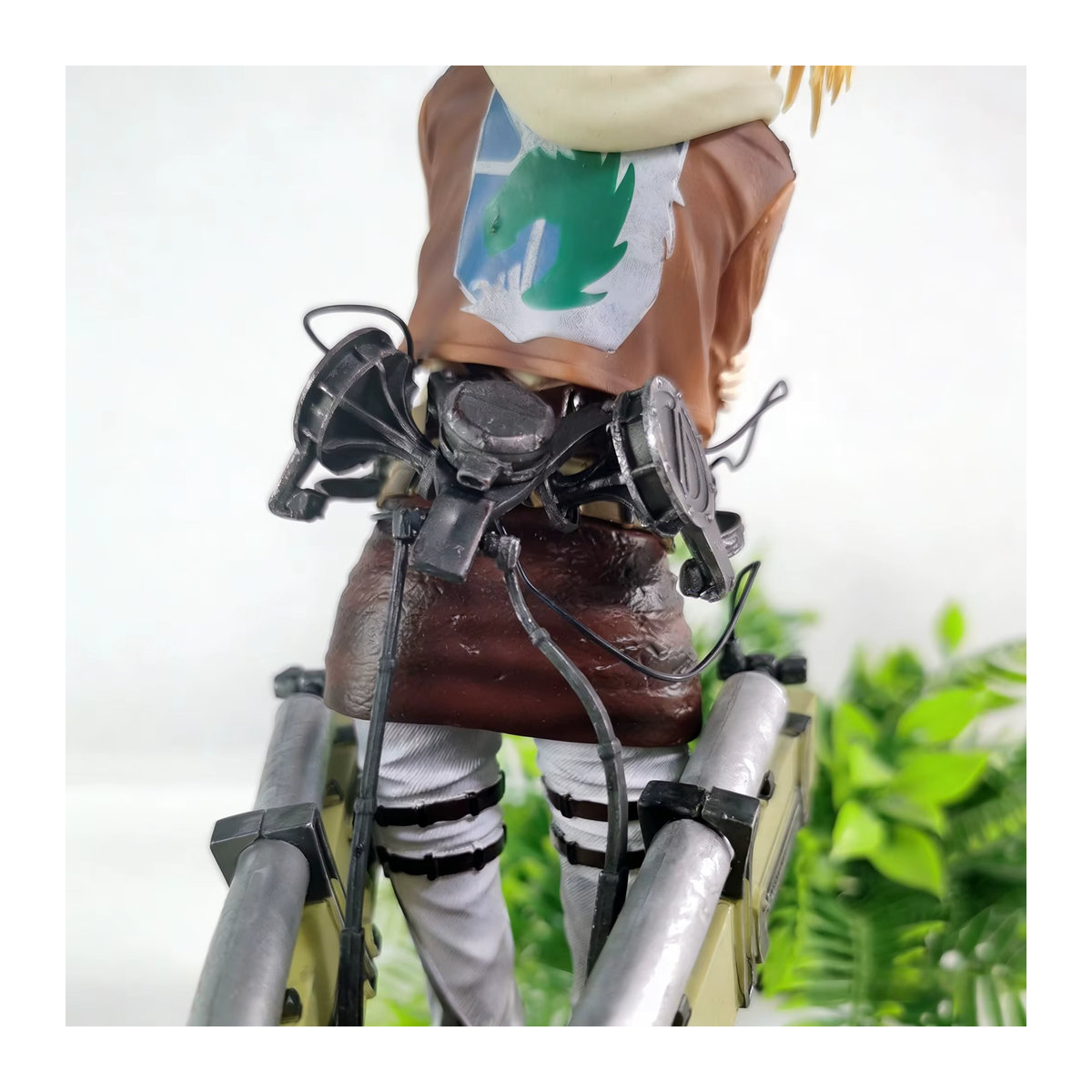 Bandai Attack On Titan Anime Figur Annie Leonhart Actionfigur Sammlermodell in Mehrfarbig - Bild 4