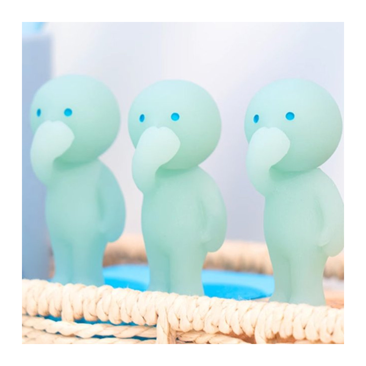 Bandai Blindbox Actionfiguren Yoga-Schlafzimmer-Serie in Grün, nachtleuchtendes Dekorationsmodell aus Kunststoff - Bild 1