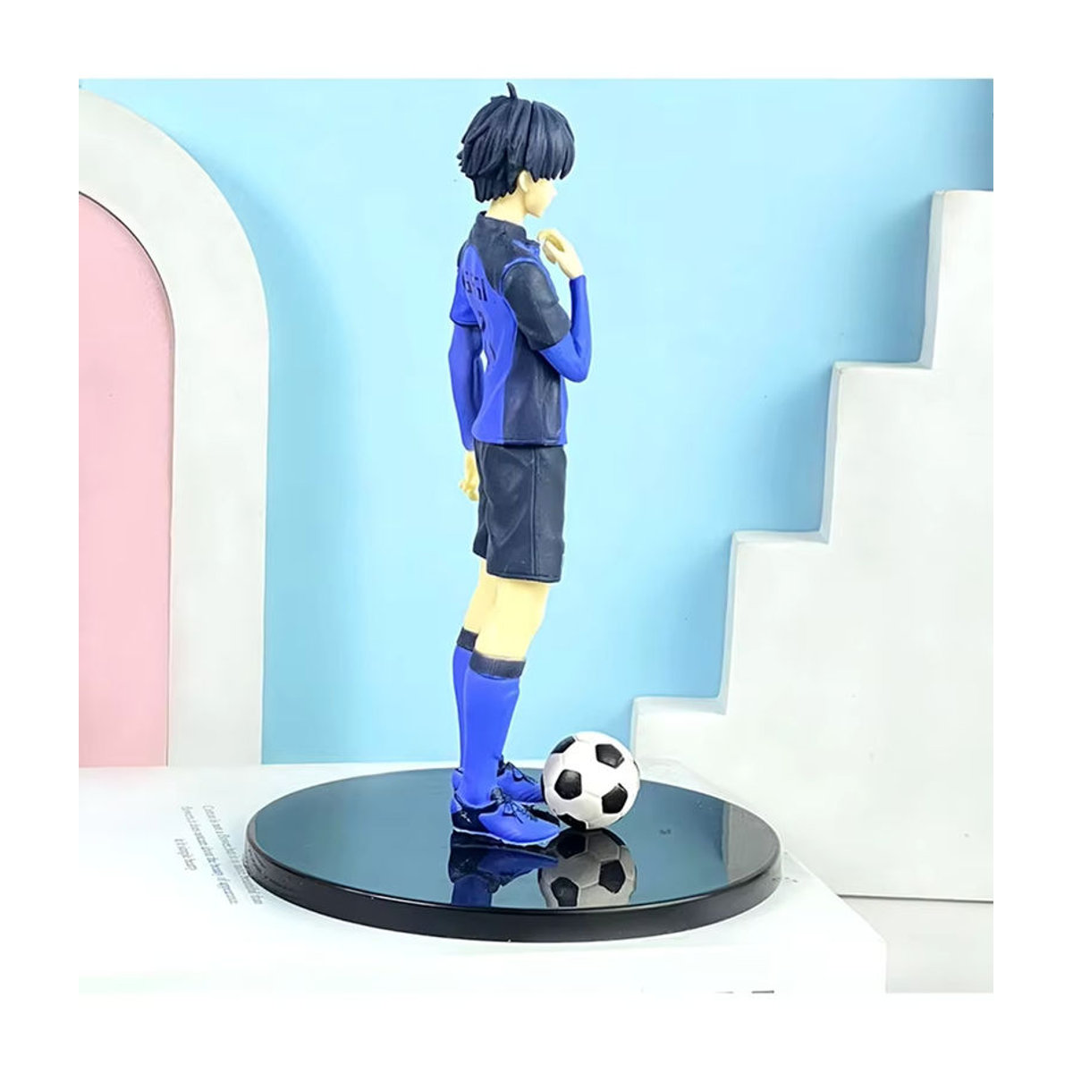 Bandai Blue Lock Anime Figur Isagi Yoichi in Blau, 17 cm Action Figure aus Kunststoff - Bild 3