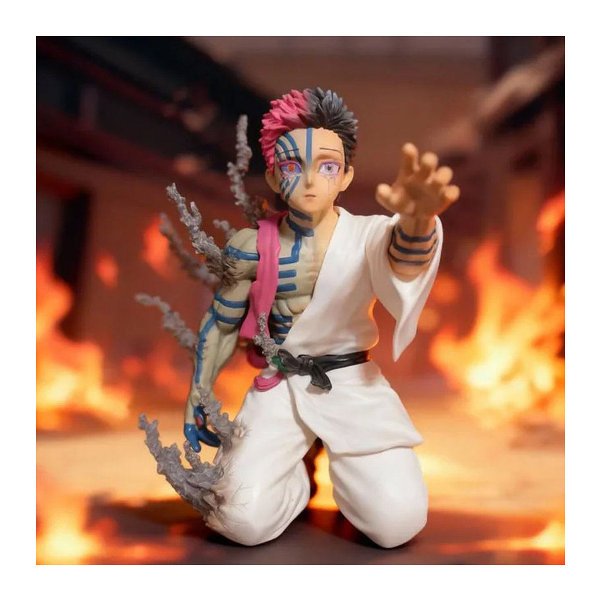 Bandai Demon Slayer Akaza Anime Actionfigur aus Kunststoff in Mehrfarbig - Bild 1