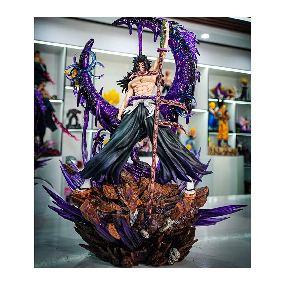 Bandai Demon Slayer Anime Figur Kokushibo PVC Statue, mehrfarbig, Höhe: 45 cm - Bild 3