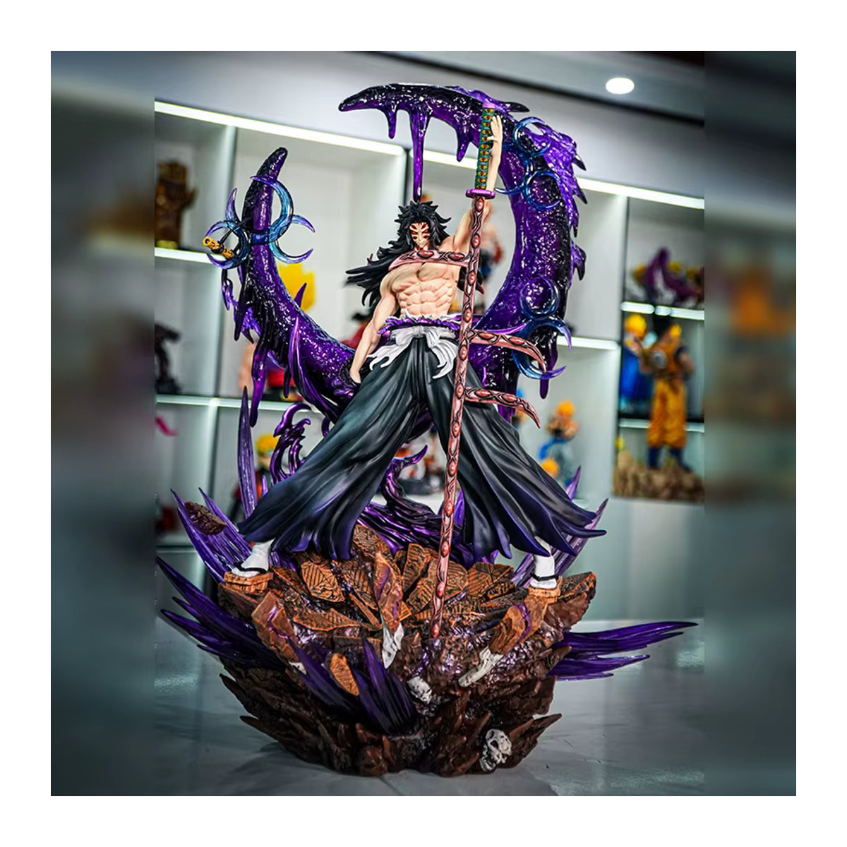 Bandai Demon Slayer Anime Figur Kokushibo PVC Statue, mehrfarbig, Höhe: 45 cm - Bild 4