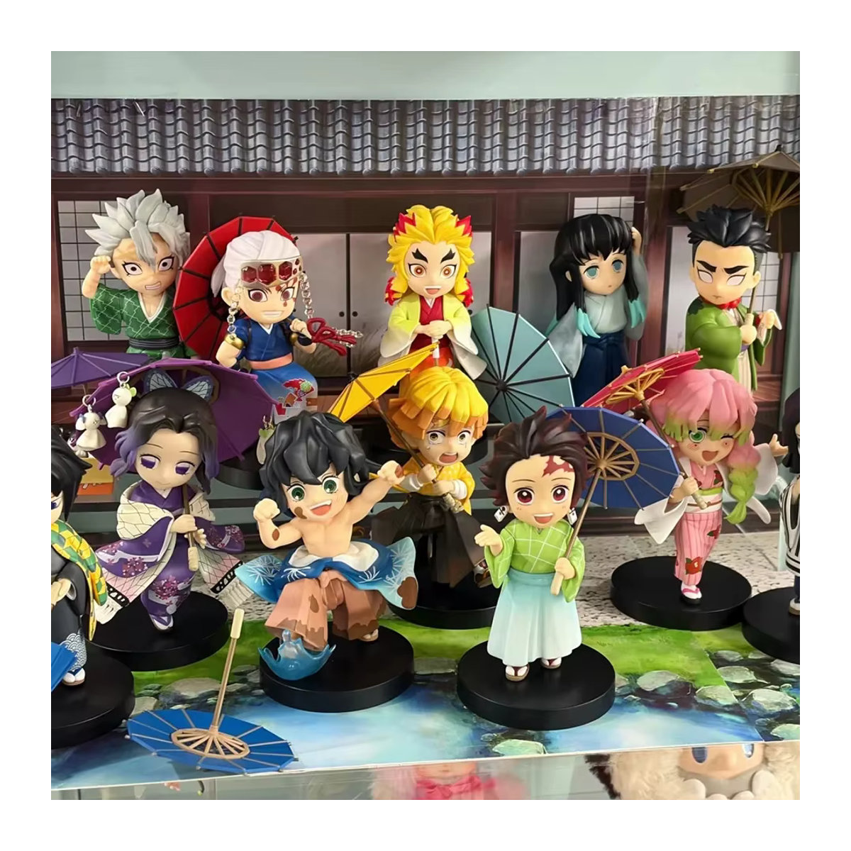 Bandai Demon Slayer Plum Rain Serie Blind Box Nezuko und Tanjiro Q-Version PVC-Figuren Mehrfarbig - Bild 2