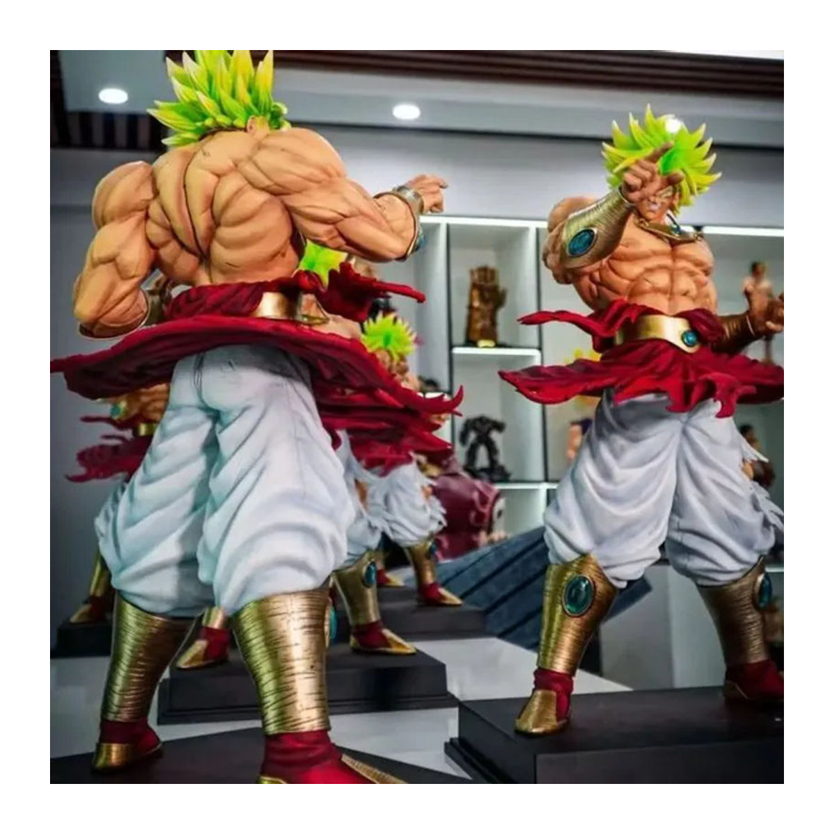 Bandai Dragon Ball Broly Super Saiyajin Figur aus Kunststoff, mehrfarbig, Höhe: 45 cm - Bild 1