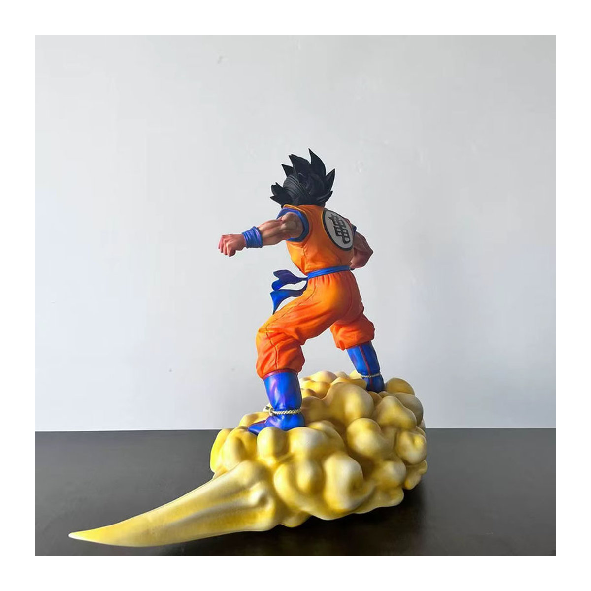 Bandai Dragon Ball Goku Anime Figur auf Salto Cloud, mehrfarbig, Höhe: 31 cm - Bild 2
