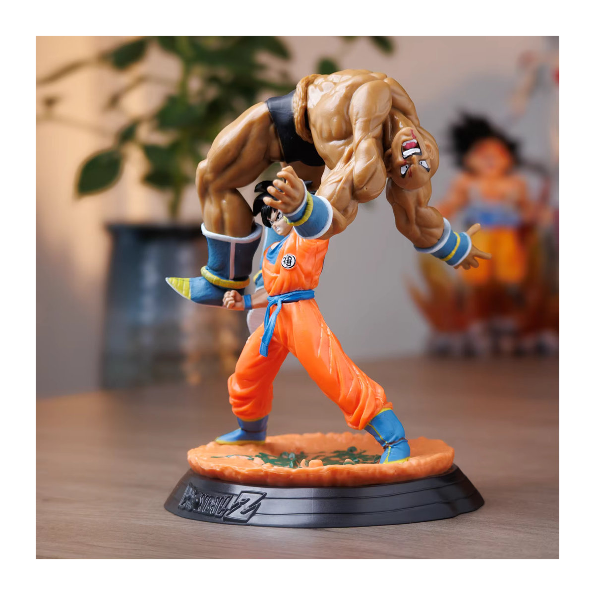 Bandai Dragon Ball Goku Lifting Naha Modellskulptur aus Kunstharz, mehrfarbig - Bild 3