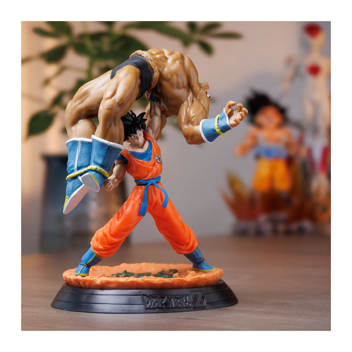 Bandai Dragon Ball Goku Lifting Naha Modellskulptur aus Kunstharz, mehrfarbig - Bild 4