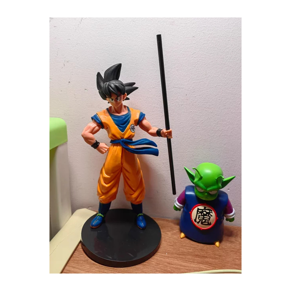 Bandai Dragon Ball Son Goku Super Saiyajin Anime Figur, mehrfarbig, Höhe: 22 cm - Bild 1