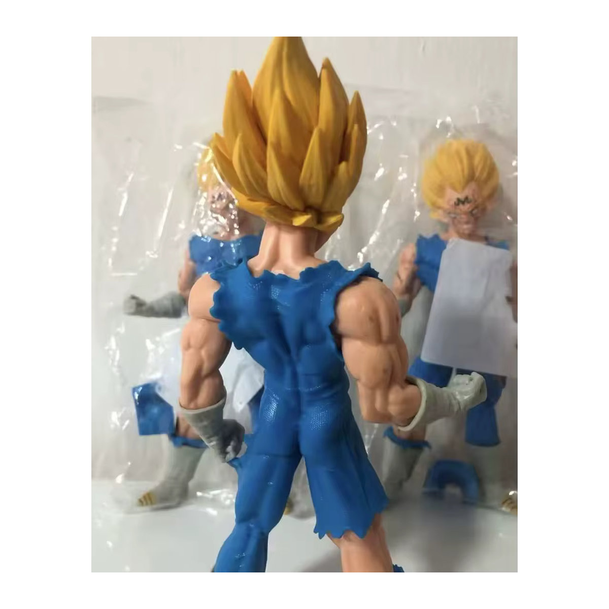 Bandai Dragon Ball Super Majin Vegeta Figur mit 4 Köpfen und LED-Beleuchtung, mehrfarbig, Höhe: 20 cm - Bild 2