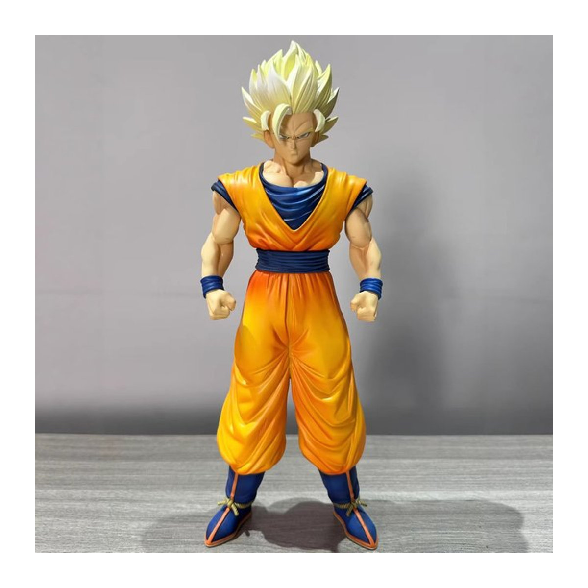 Bandai Dragon Ball Super Saiyan 2 Goku Actionfigur aus Kunststoff, mehrfarbig, stehend - Bild 1