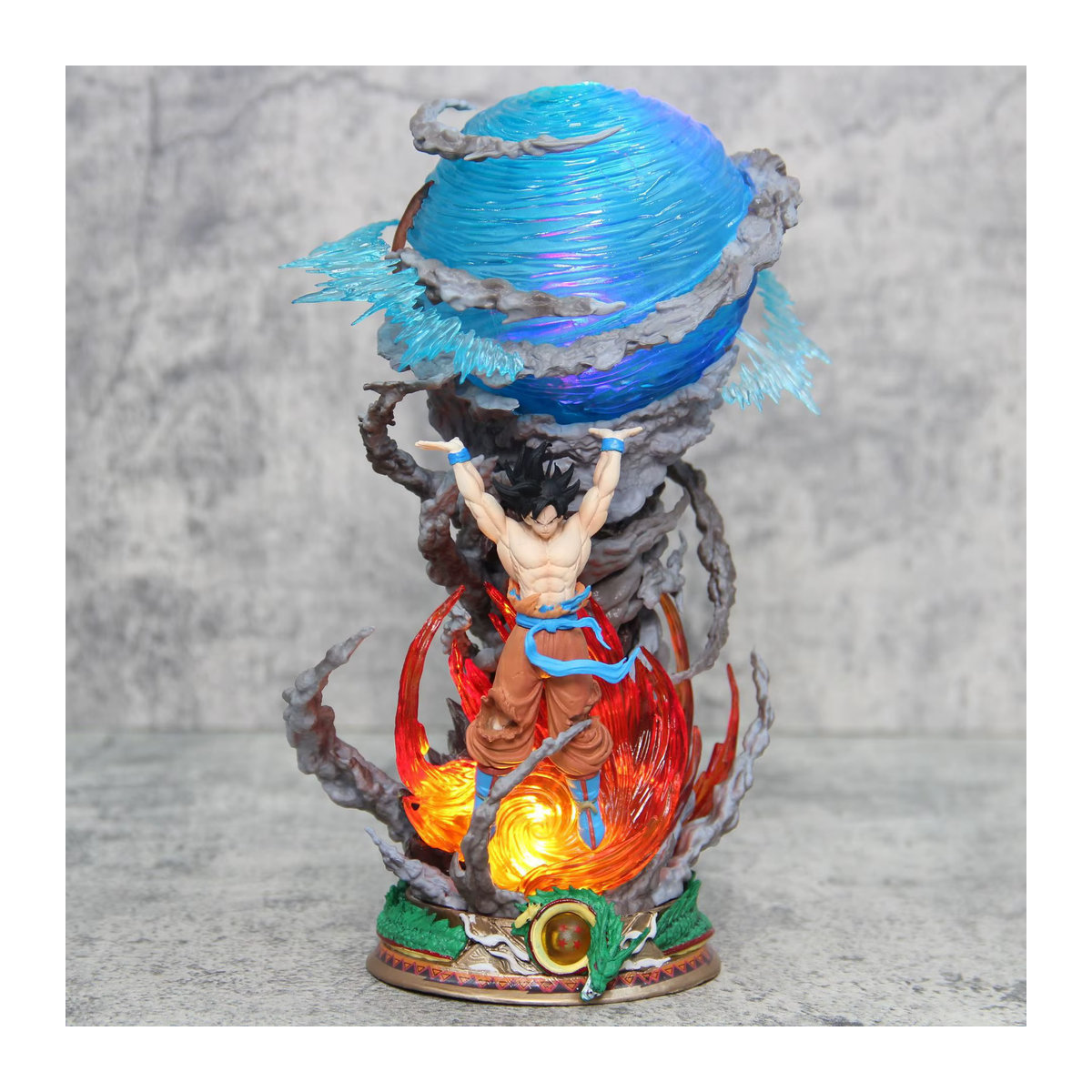 Bandai Dragon Ball Super Saiyan Goku Figur mit Herculean Energy Ball in mehrfarbig Ausführung aus Kunstharz - Bild 3