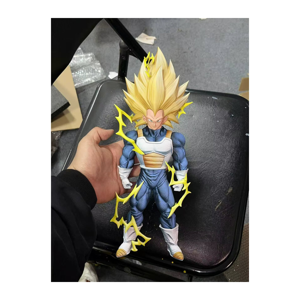 Bandai Dragon Ball Super Saiyan Vegeta Figur aus PVC in Mehrfarbig mit Spezialeffekten - Bild 2