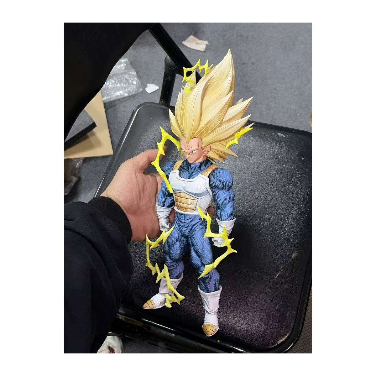 Bandai Dragon Ball Super Saiyan Vegeta Figur aus PVC in Mehrfarbig mit Spezialeffekten - Bild 3