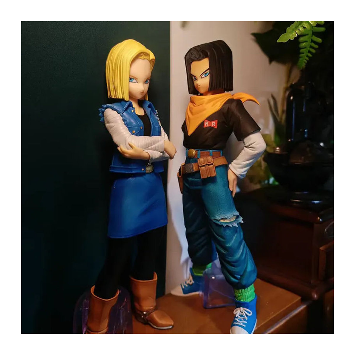 Bandai Dragon Ball Z Android 17 und 18 Actionfigur aus PVC, mehrfarbig, Höhe: 25 cm - Bild 2