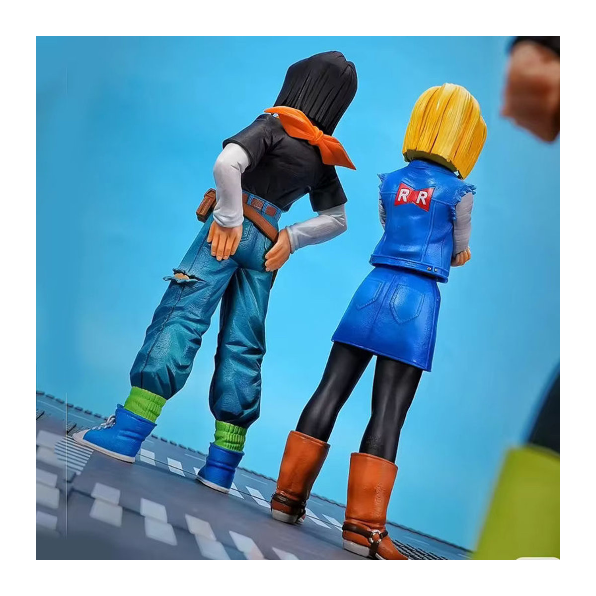 Bandai Dragon Ball Z Anime Actionfiguren Android 17 und 18 aus PVC, mehrfarbig, Höhe: 23 cm - Bild 4