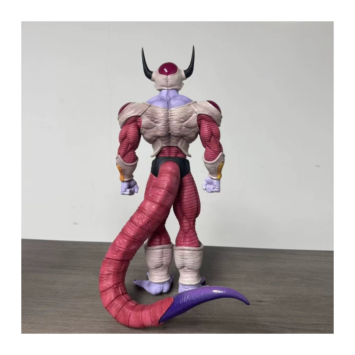 Bandai Dragon Ball Z Anime Figur Frieza Zweite Form Actionfigur aus Kunststoff, mehrfarbig, Höhe: 35 cm - Bild 2