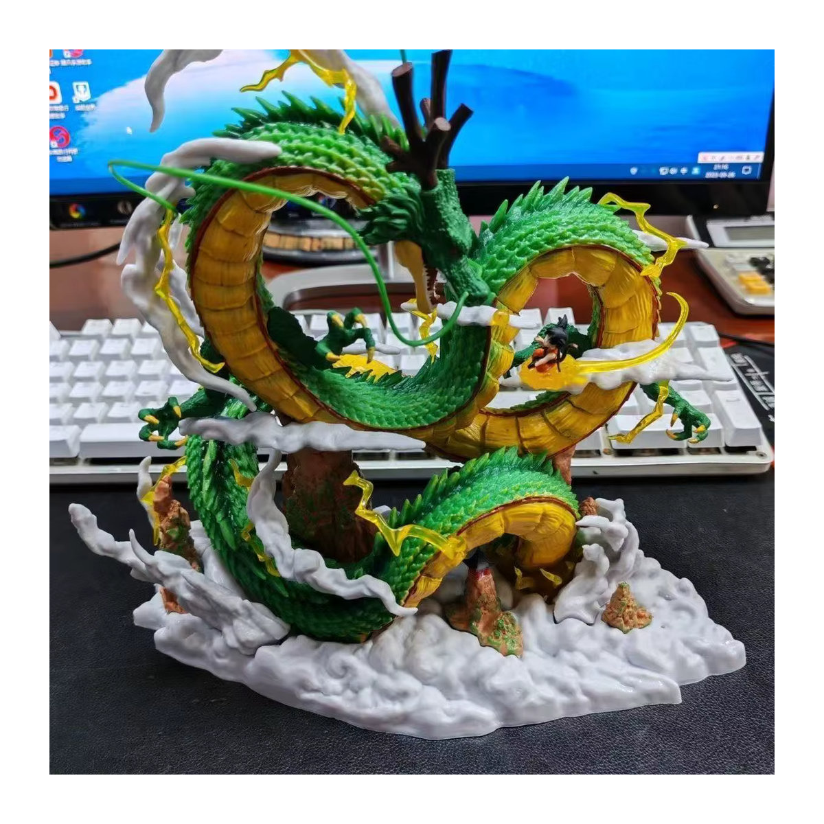 Bandai Dragon Ball Z Anime Figur Shenron und Son Goku aus PVC, mehrfarbig, Höhe: 22 cm - Bild 3