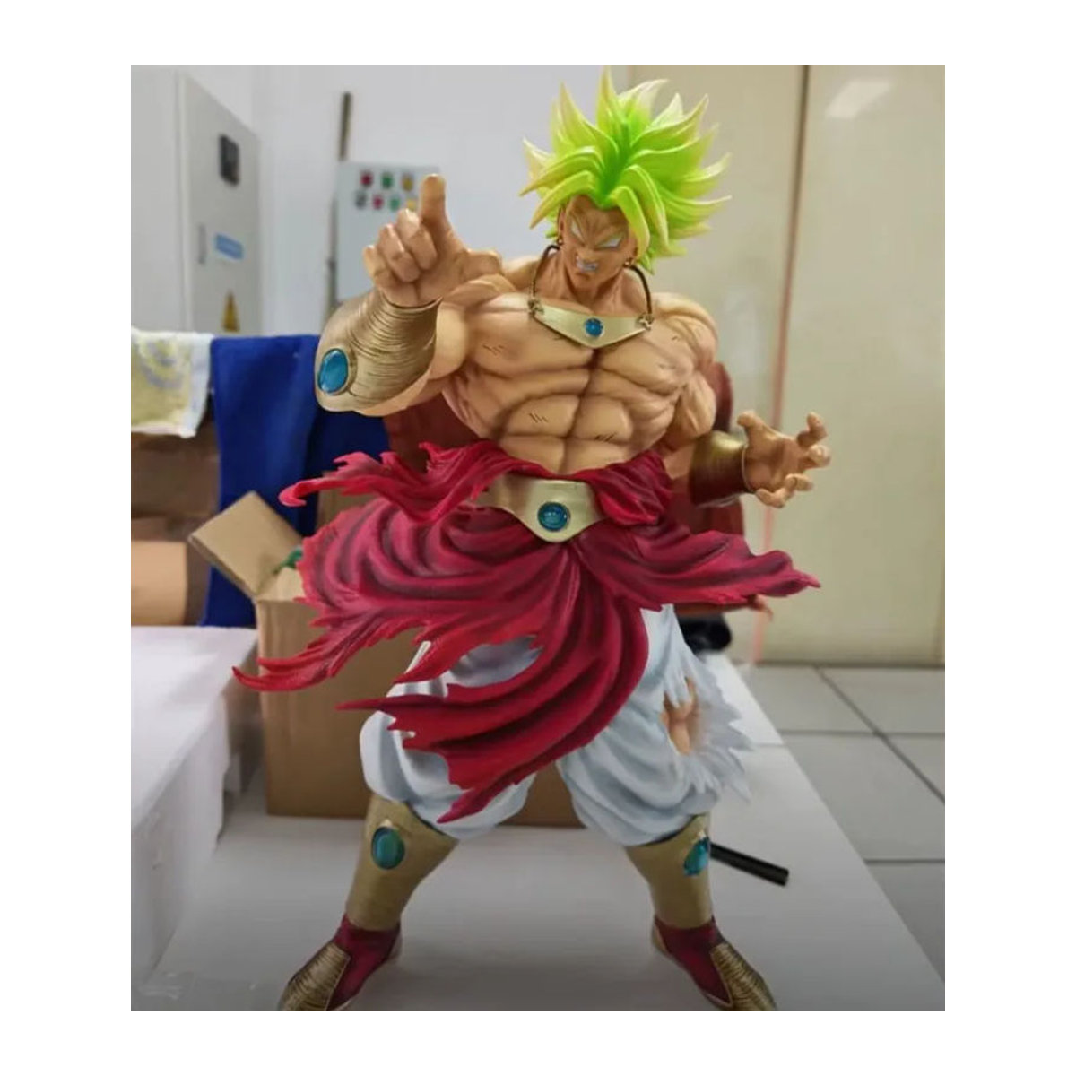 Bandai Dragon Ball Z Broly Super Saiyan Anime-Figur aus Kunststoff, mehrfarbig, Höhe: 30 cm - Bild 3