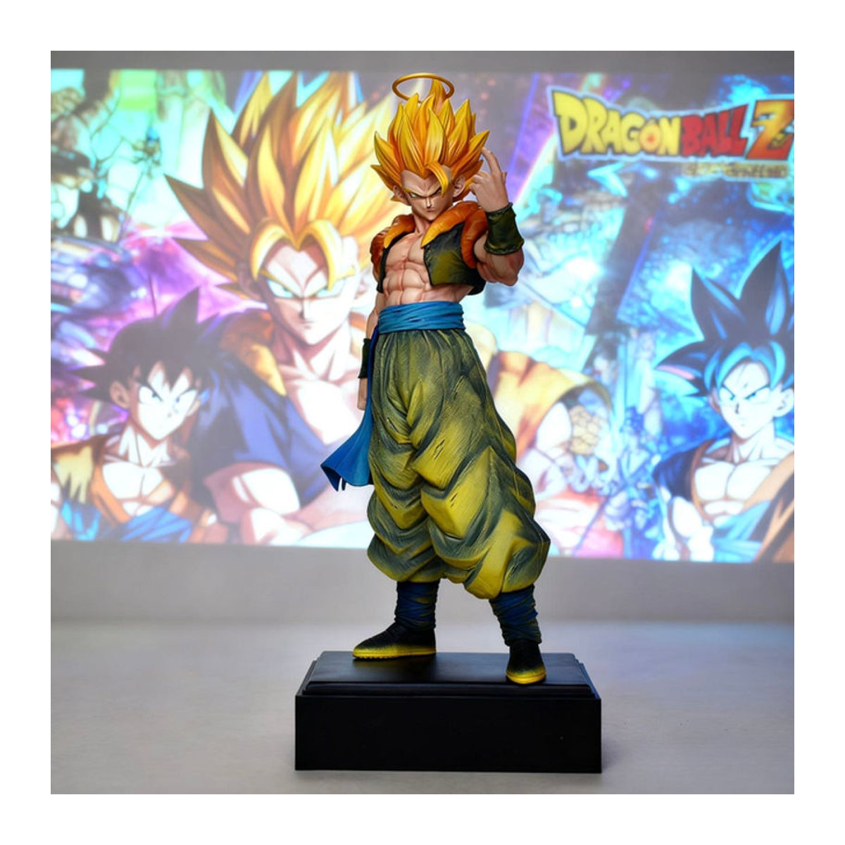 Bandai Dragon Ball Z Gogeta Anime Figur aus PVC, mehrfarbig, Höhe: 31,5 cm - Bild 1