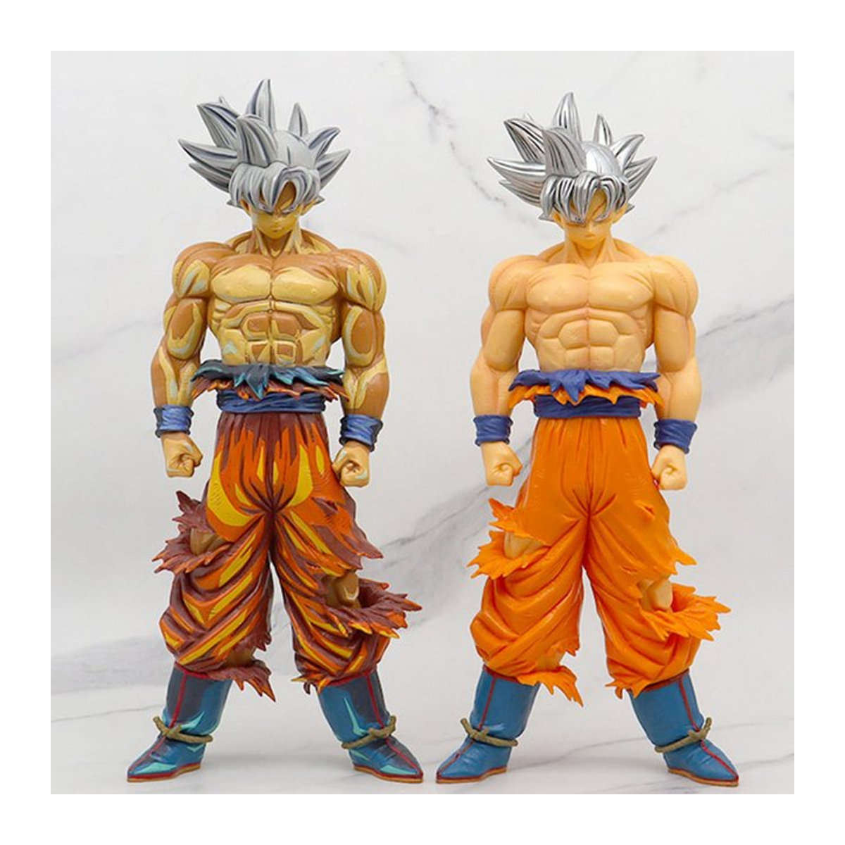 Bandai Dragon Ball Z Goku Ultra Instinct Actionfigur aus PVC, mehrfarbig, Höhe: 30 cm - Bild 1