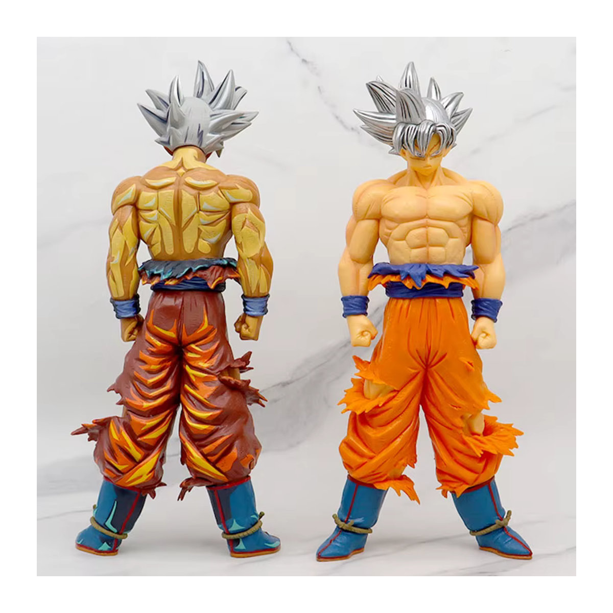Bandai Dragon Ball Z Goku Ultra Instinct Actionfigur aus PVC, mehrfarbig, Höhe: 30 cm - Bild 3