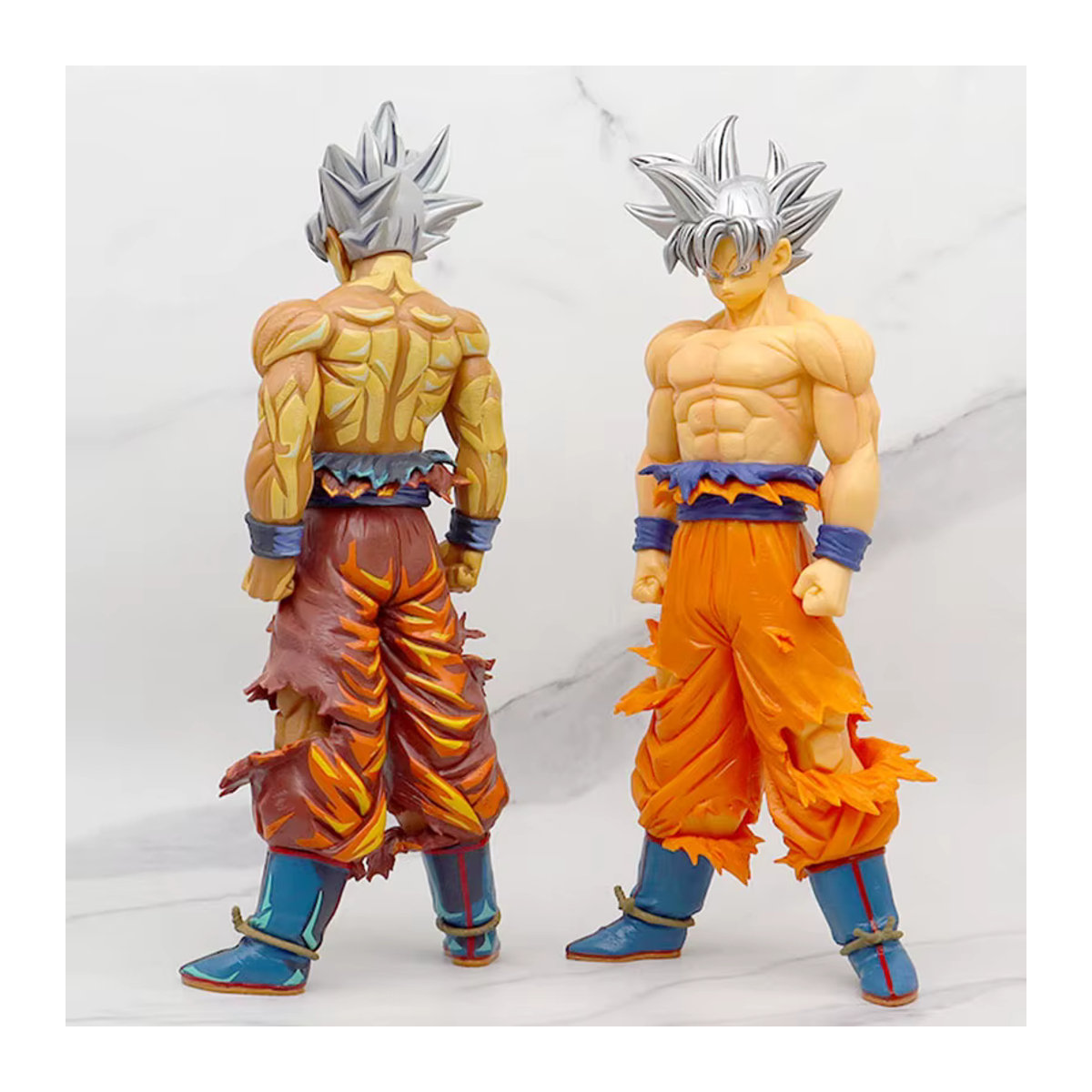 Bandai Dragon Ball Z Goku Ultra Instinct Actionfigur aus PVC, mehrfarbig, Höhe: 30 cm - Bild 4