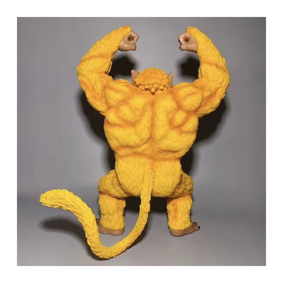 Bandai Dragon Ball Z Son Goku Action Figure aus Kunstharz, Farbe: Weiß/Braun, Höhe: 40 cm - Bild 5