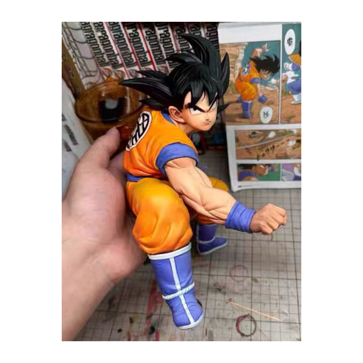 Bandai Dragon Ball Z Son Goku Actionfigur aus Kunststoff in Orange als Sammlerstück und Dekoration - Bild 5