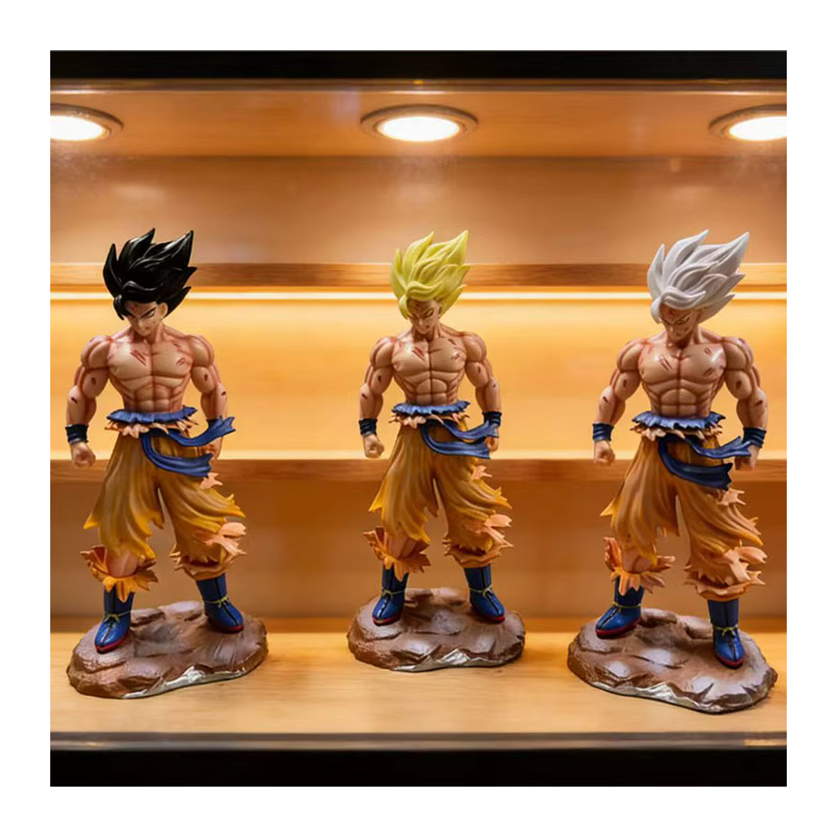 Bandai Dragon Ball Z Son Goku Actionfigur, mehrfarbige Anime Statue, Höhe: 22 cm - Bild 4