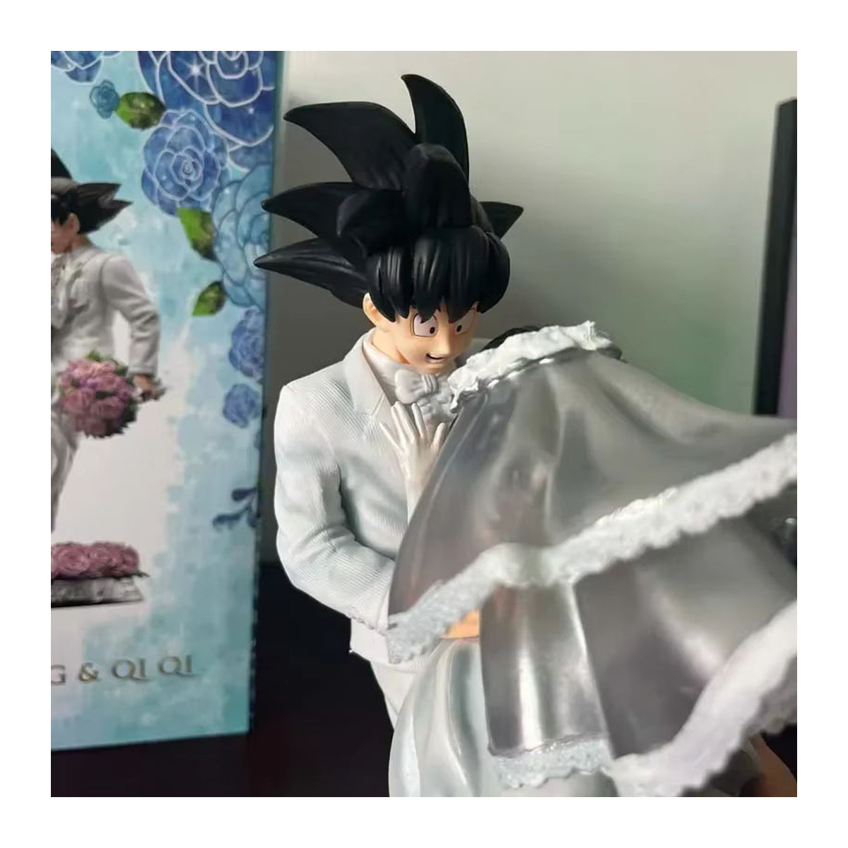 Bandai Dragon Ball Z Son Goku und Chichi Hochzeitsversion Actionfigur aus Kunststoff, Höhe: 31 cm, Weiß - Bild 5