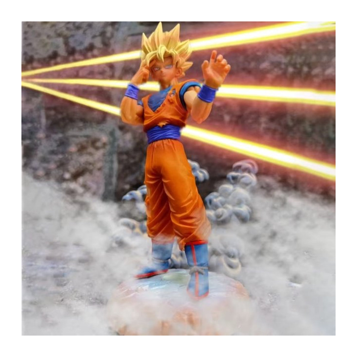 Bandai Dragon Ball Z Super Saiyajin Goku Actionfigur aus Kunststoff, mehrfarbig, Höhe: 15 cm - Bild 1