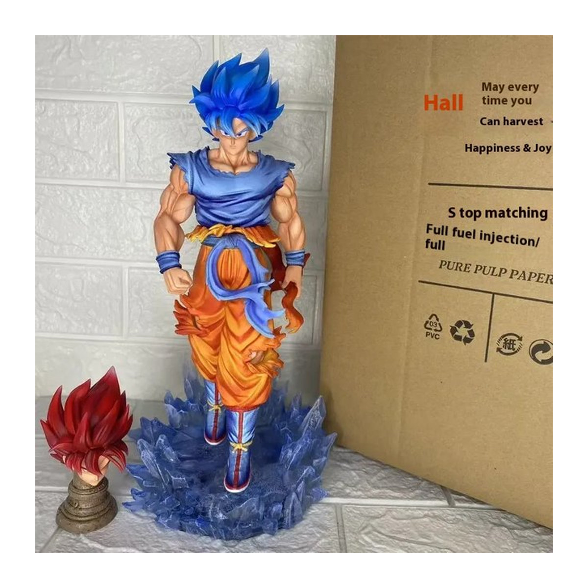 Bandai Dragon Ball Z Super Saiyajin Goku Figur mit LED Basis und austauschbarem Kopf in Mehrfarbig - Bild 1